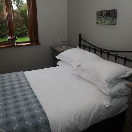 Ty Carreg Fach Staycation Cottage คาร์ดิฟฟ์ ภายนอก รูปภาพ