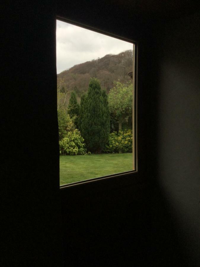 Ty Carreg Fach Staycation Cottage คาร์ดิฟฟ์ ภายนอก รูปภาพ