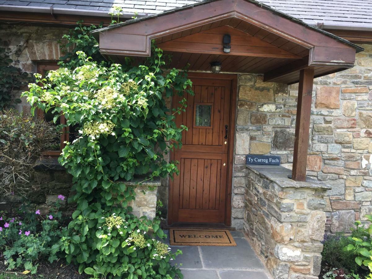 Ty Carreg Fach Staycation Cottage คาร์ดิฟฟ์ ภายนอก รูปภาพ