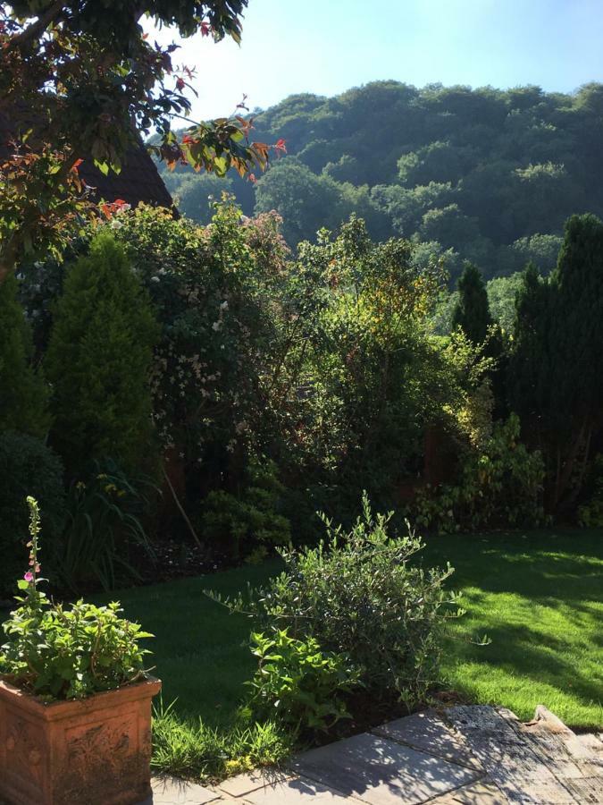 Ty Carreg Fach Staycation Cottage คาร์ดิฟฟ์ ภายนอก รูปภาพ